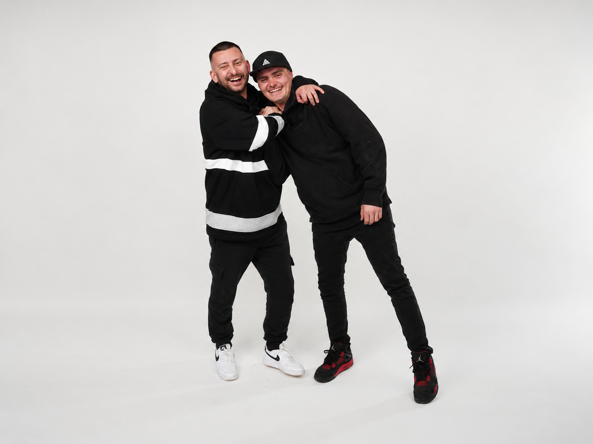 CODEWELL duo studio portrait